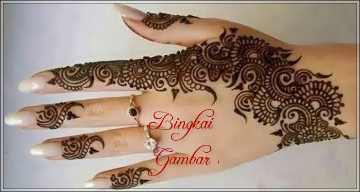 gambar henna di tangan ala india