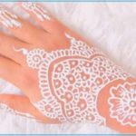 gambar henna pengantin warna putih Terbaru
