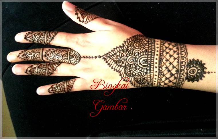 henna tangan india terbaru