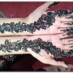 motif henna di lengan tangan