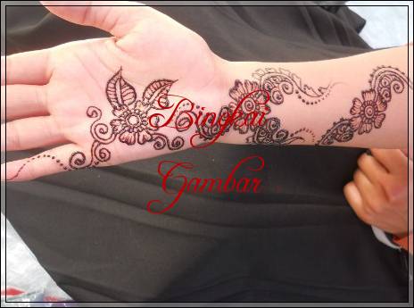 gambar henna bunga yang simple